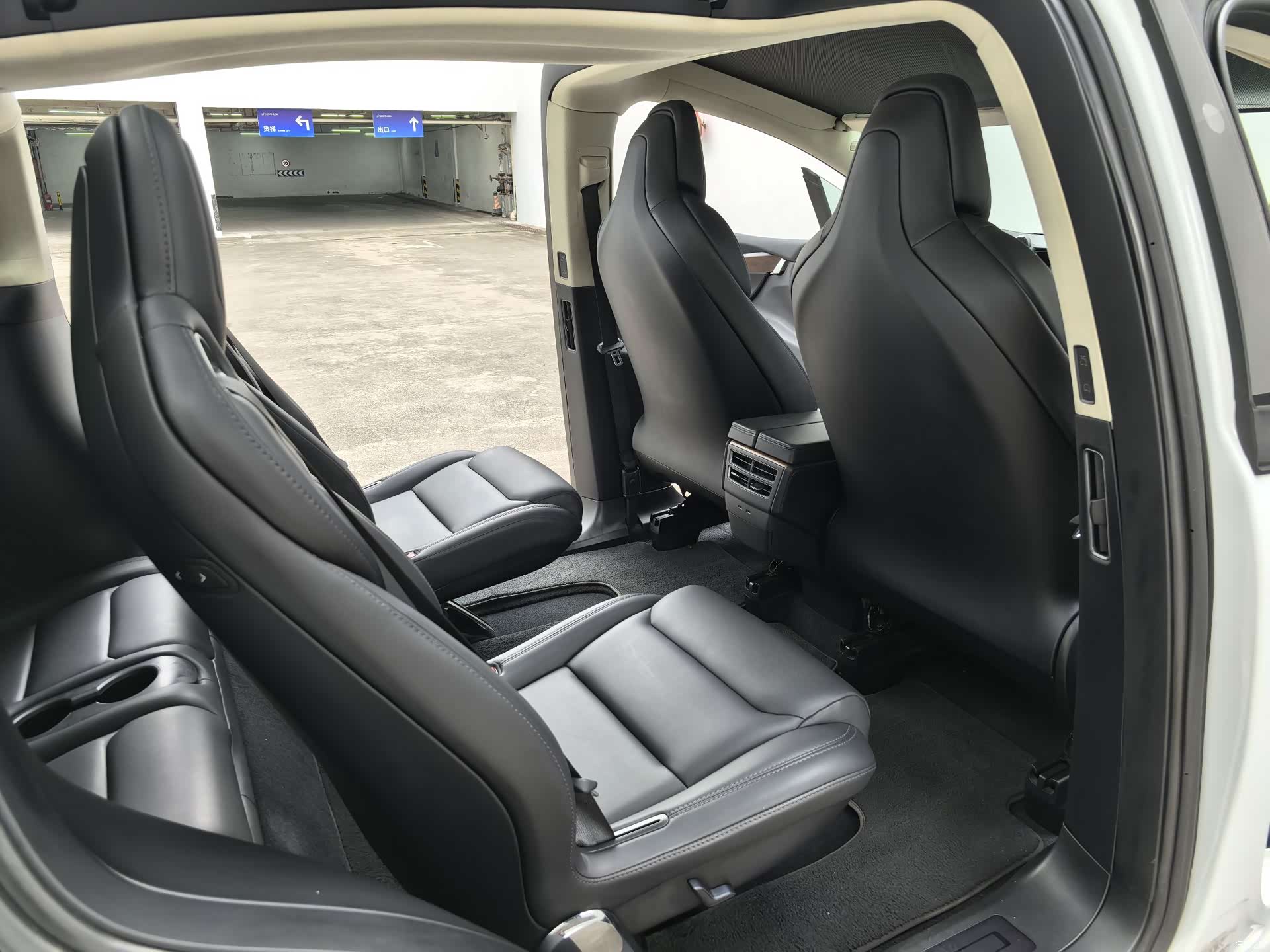 Tesla Model X, 2019 9