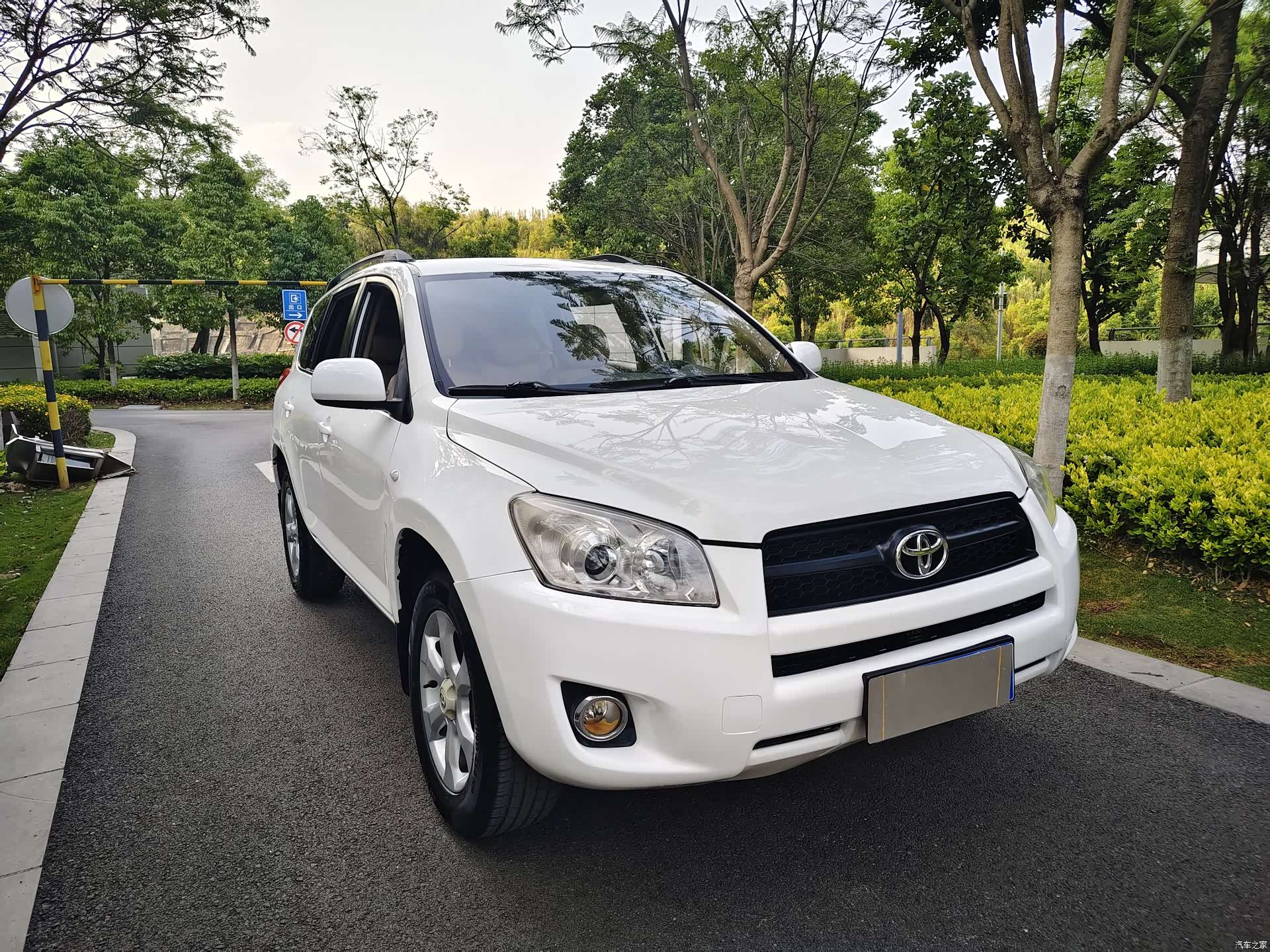 Toyota RAV4, 2012 3
