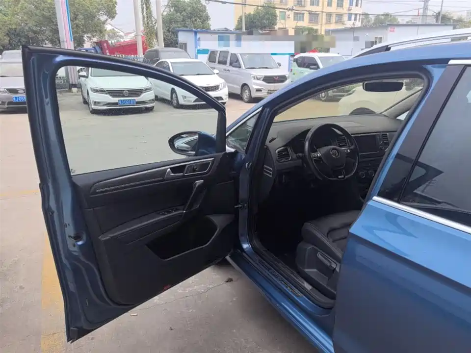 Volkswagen Golf*Jiayu