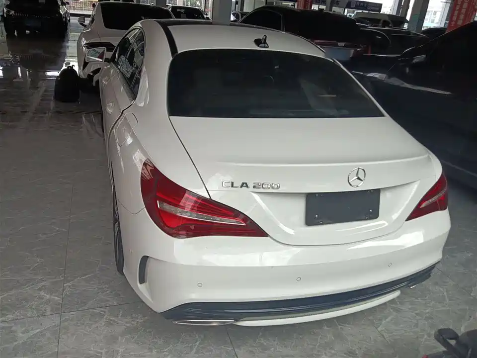 Mercedes-Benz CLA