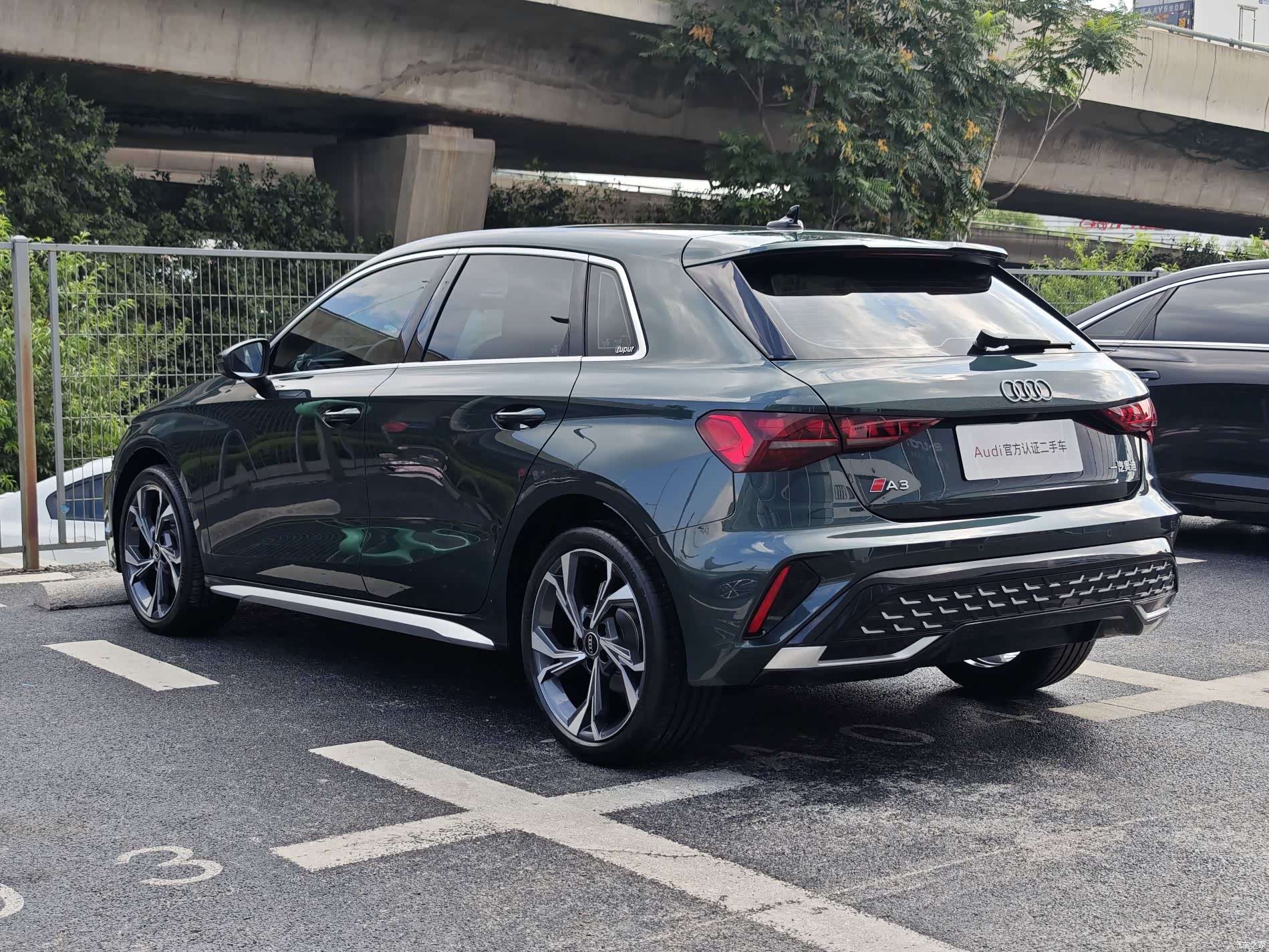 Audi Flying Spur, 2025 7