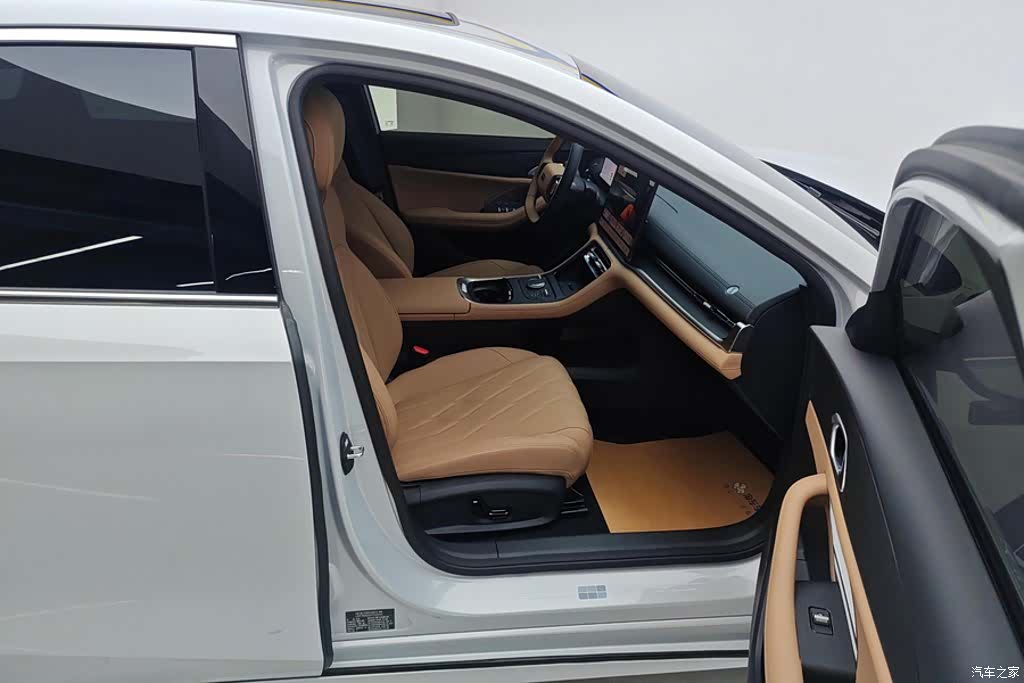 Geely A7, 2025 8