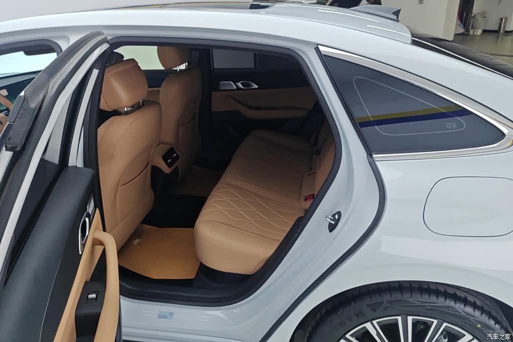 Geely A7, 2025 11