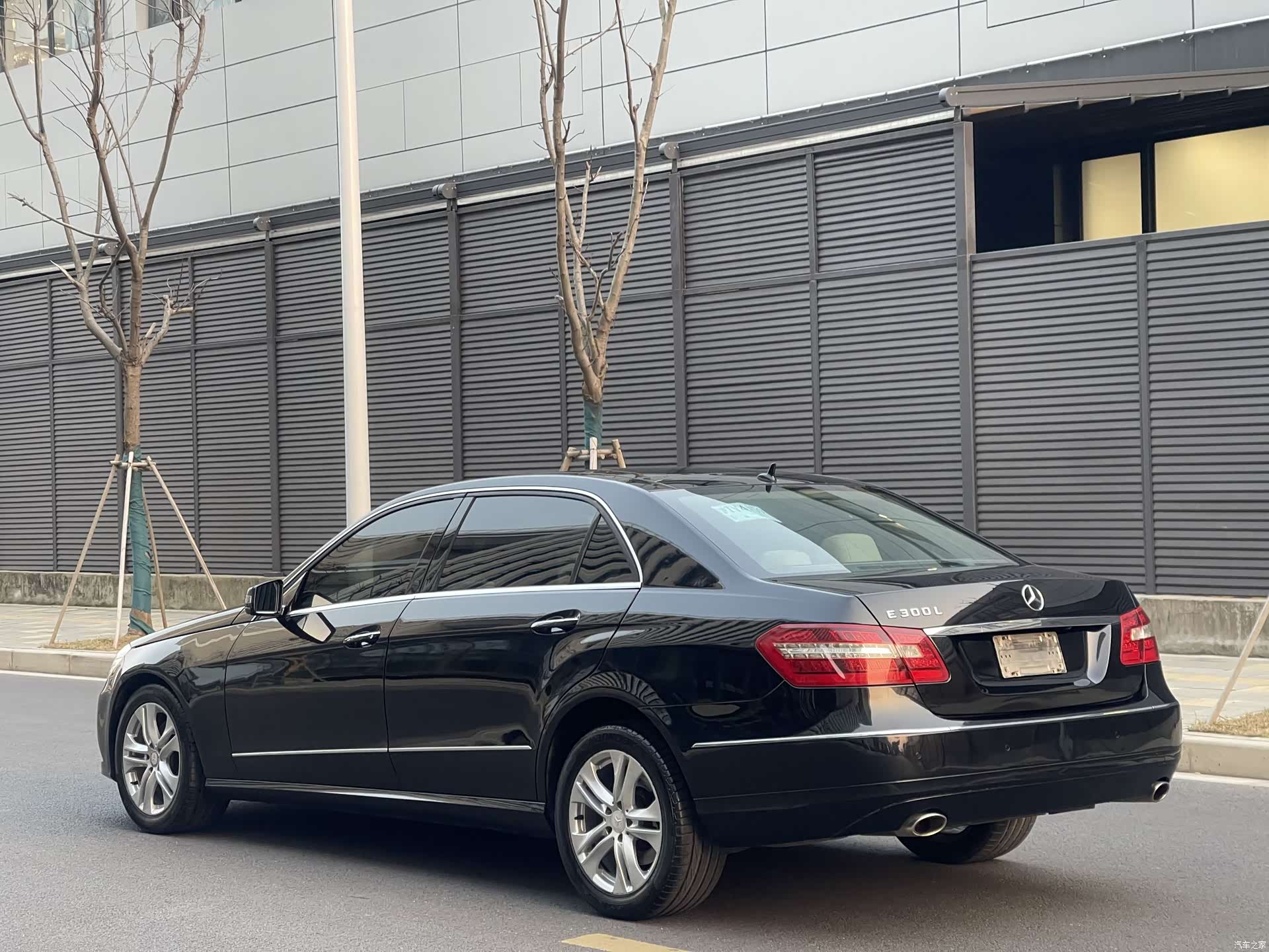 Mercedes-Benz E-Class, 2011 все фото