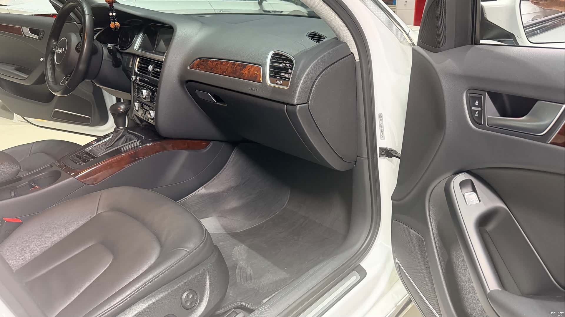 Audi A4L, 2016 14