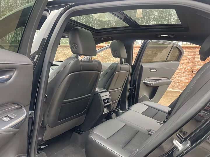 Cadillac XT4 2018 28T liang qu Leading