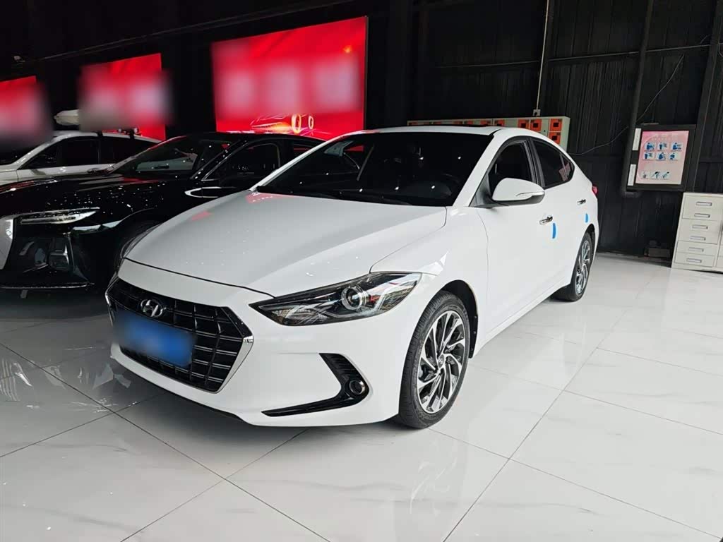 Hyundai Elantra