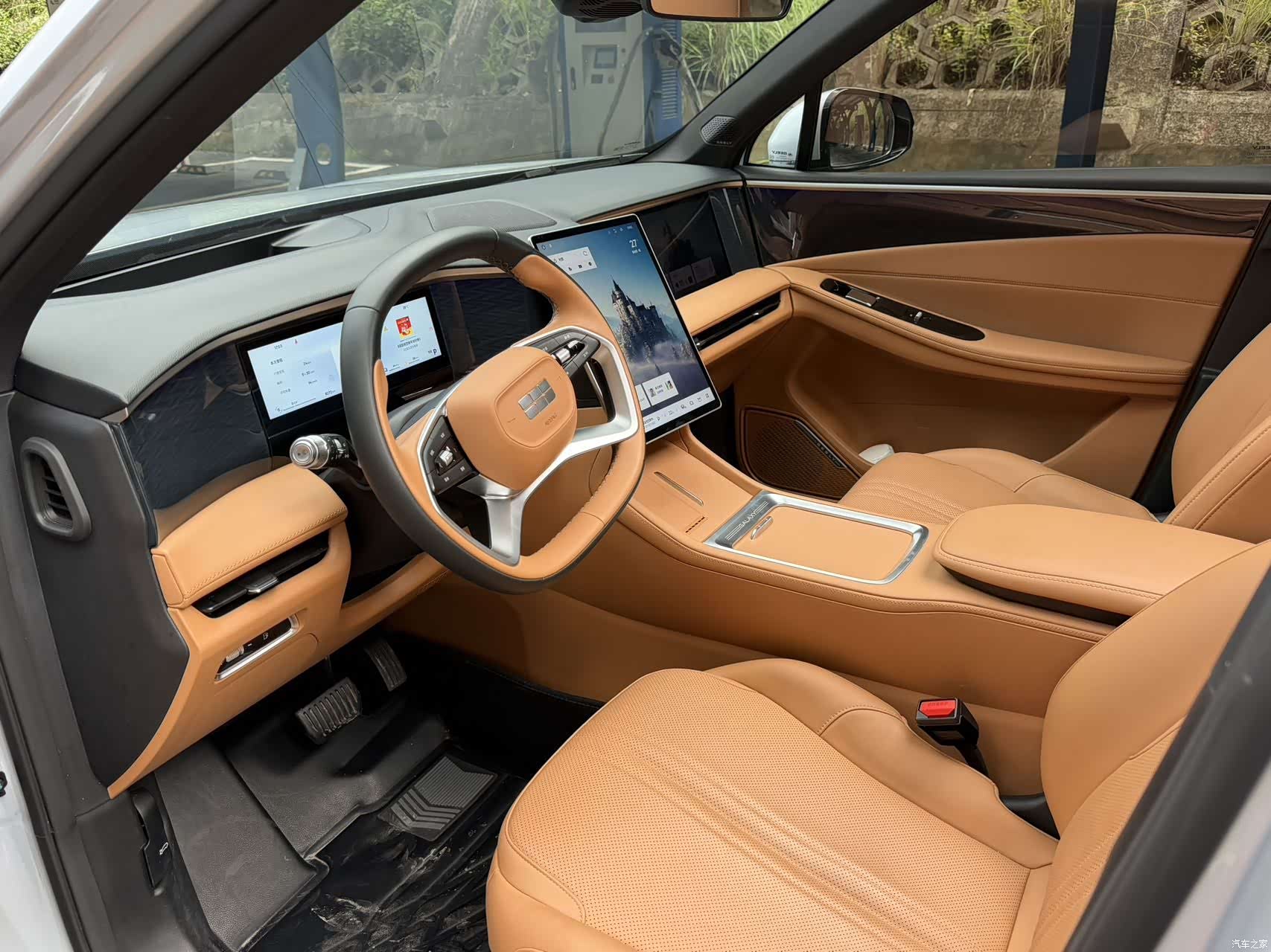 Geely Galaxy L7, 2025 все фото