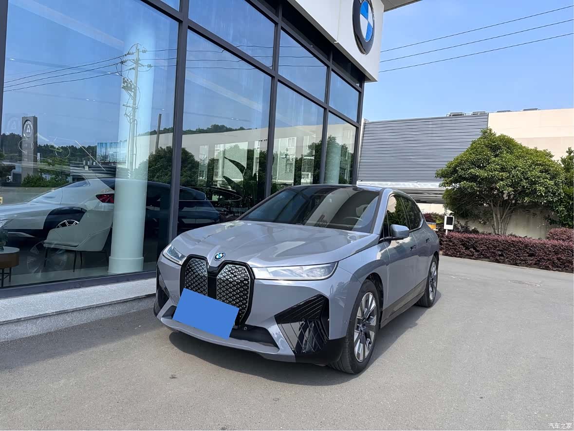 BMW iX, 2022 1