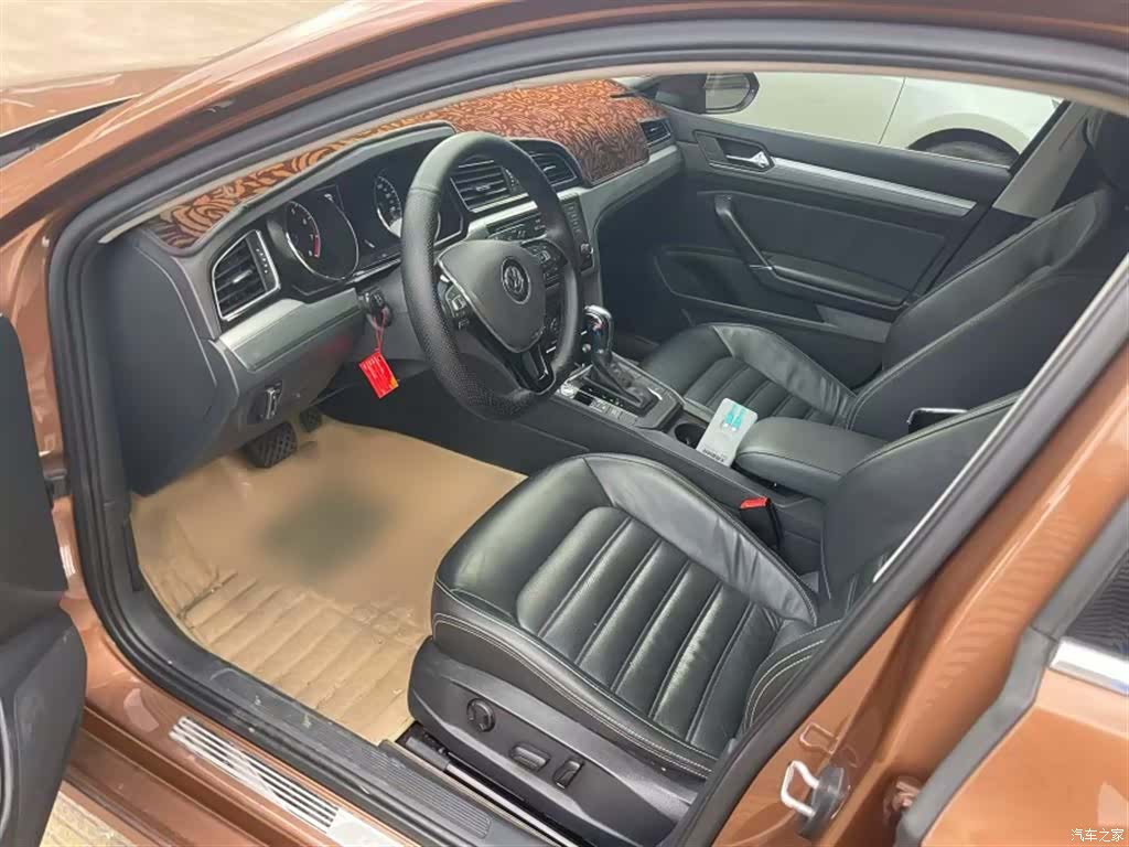 Volkswagen Lamando, 2015 9