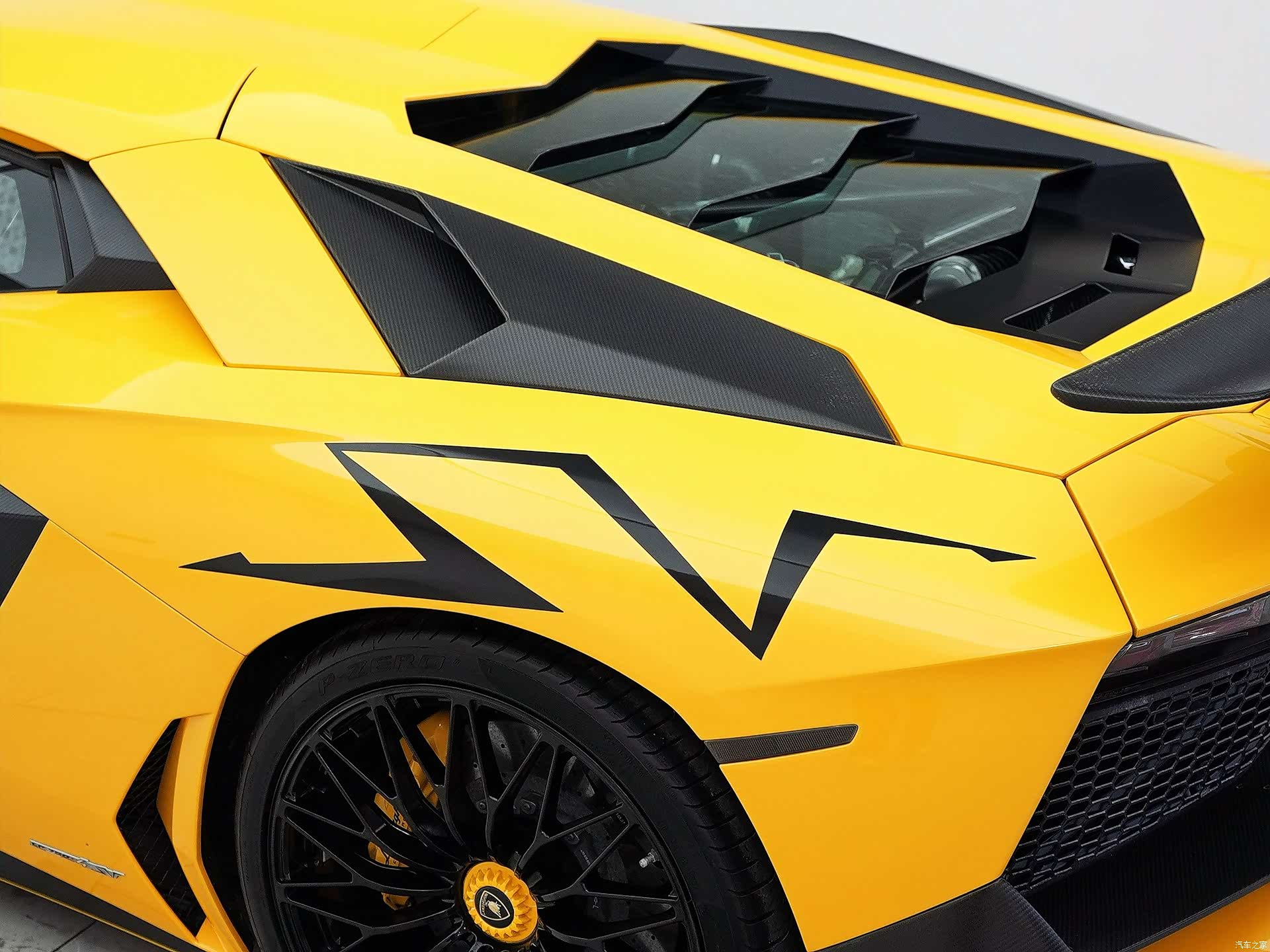 Lamborghini Aventador, 2016 12