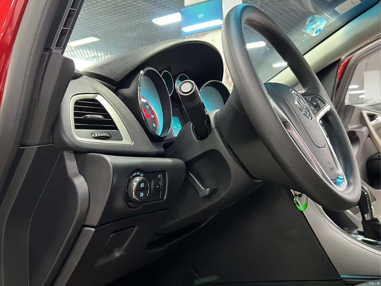 Buick XT, 2015 9
