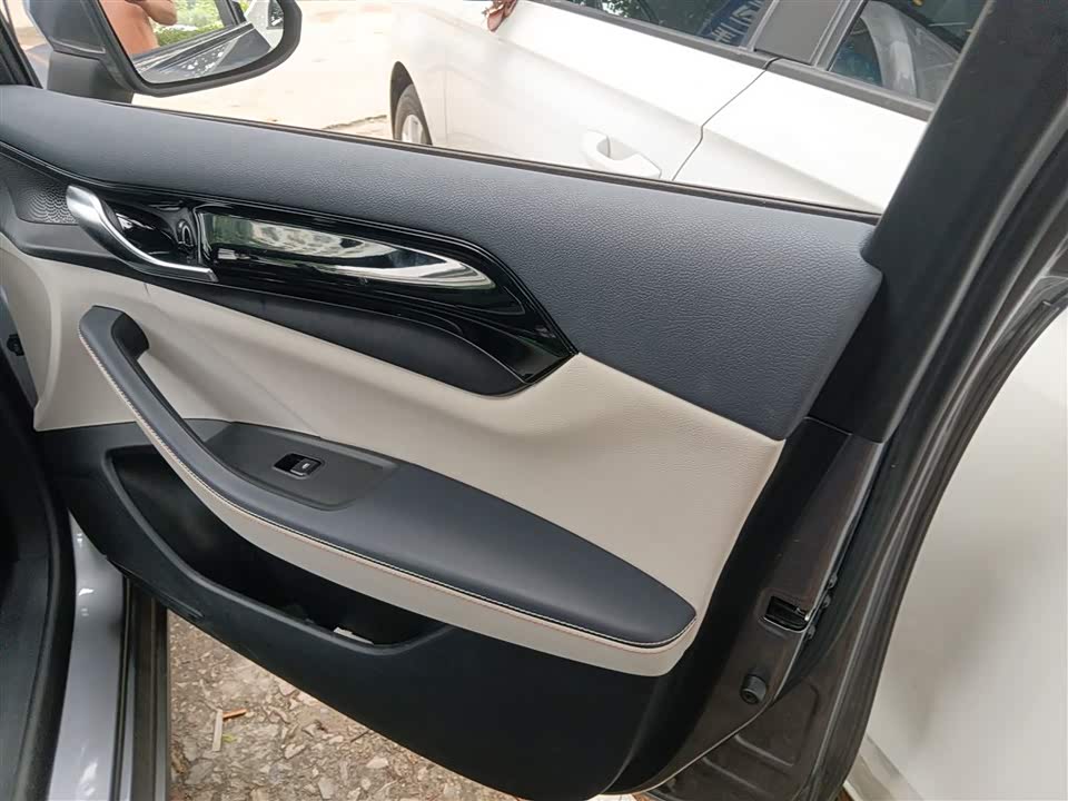 BYD Qin Yuan BYD Qin Yuan