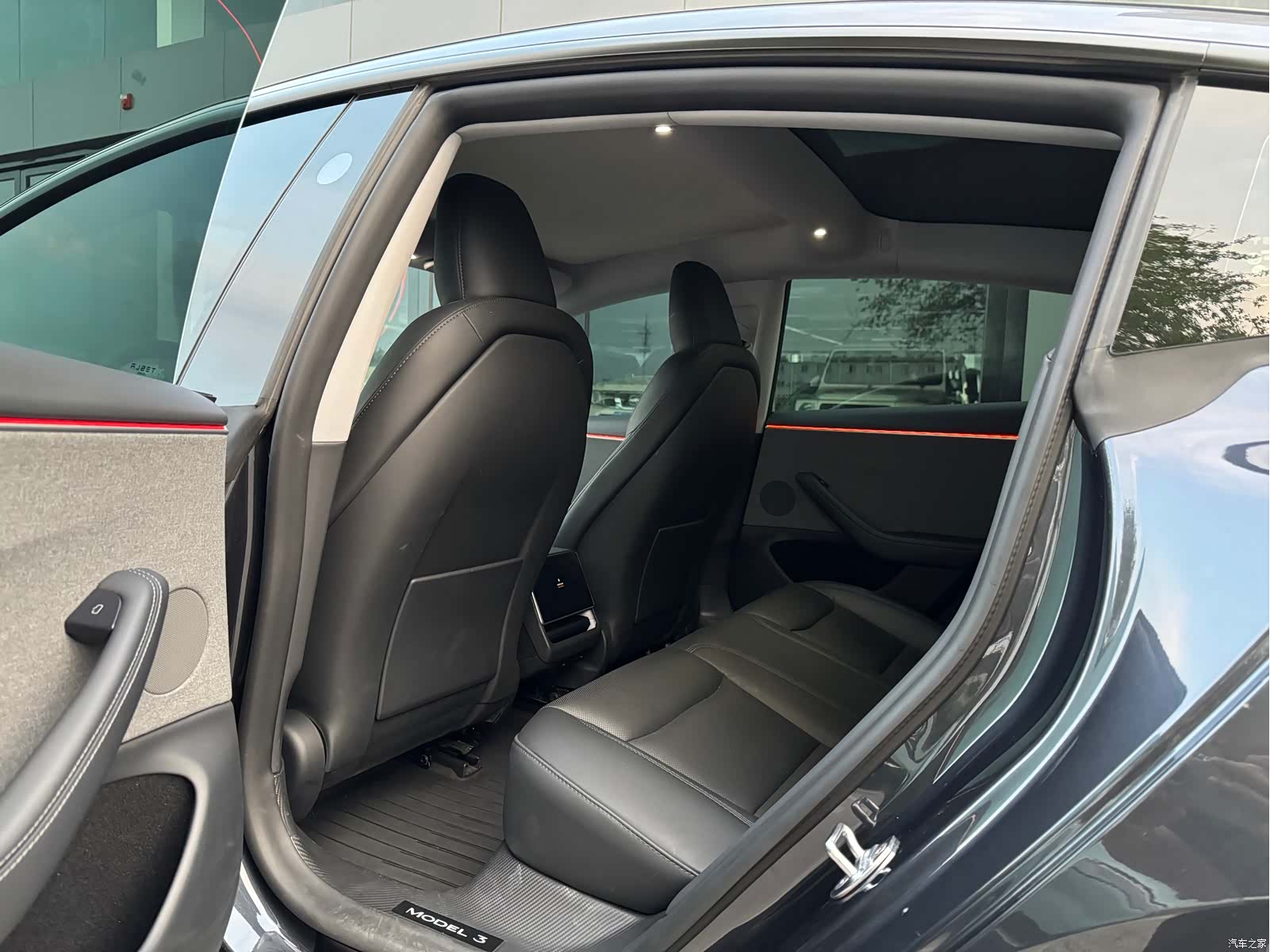 Tesla Model 3, 2024 10
