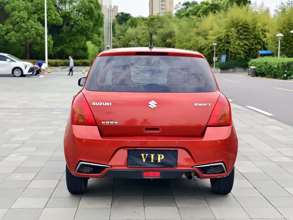 Suzuki Swift Suzuki Swift
