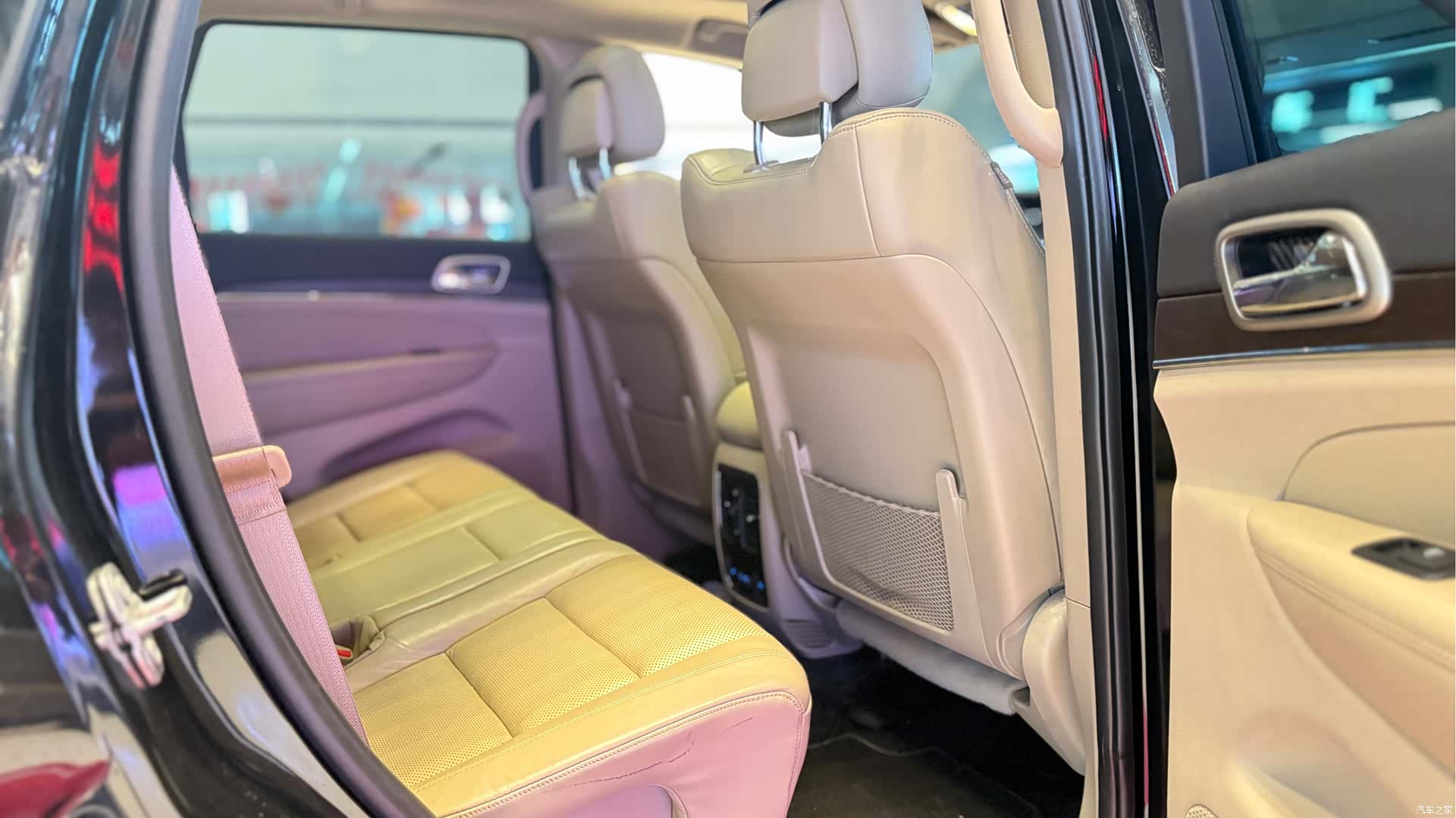 Jeep Grand Cherokee, 2019 11