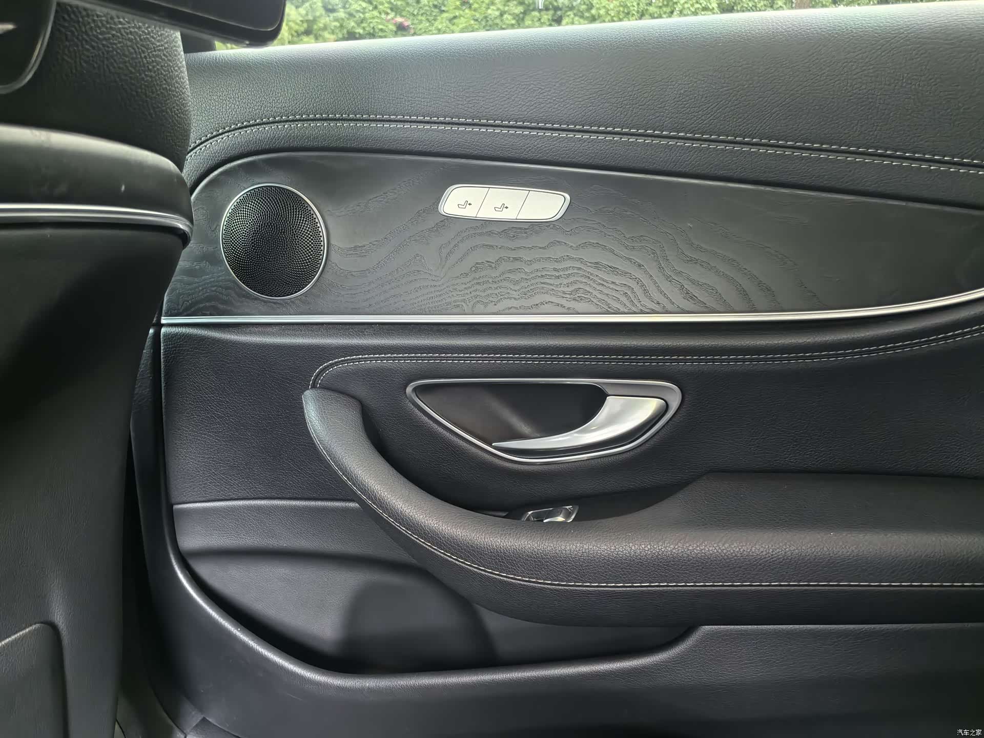 Mercedes-Benz E-Class, 2019 36
