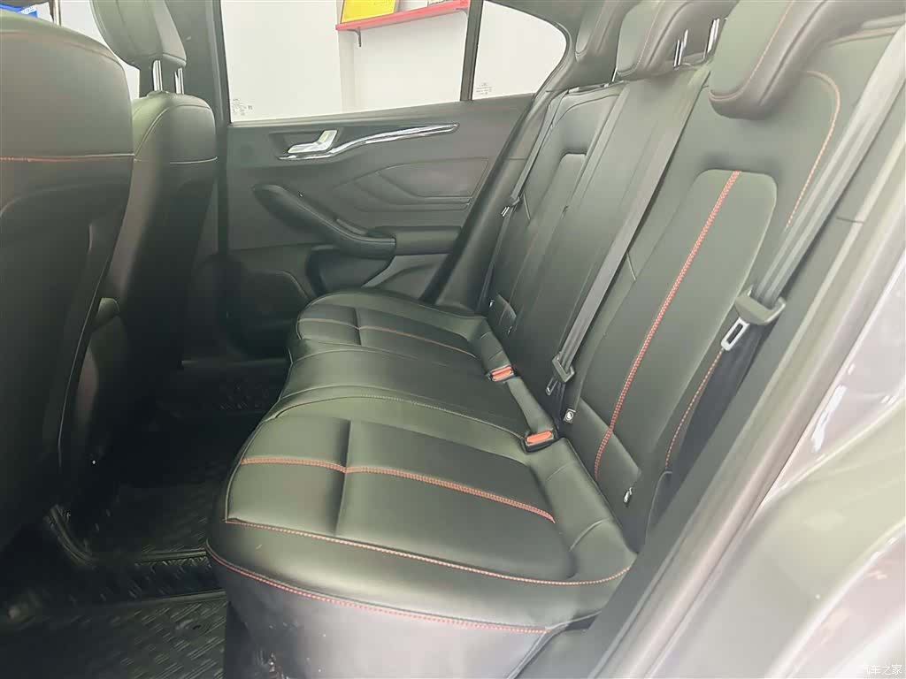 Ford Focus, 2023 22