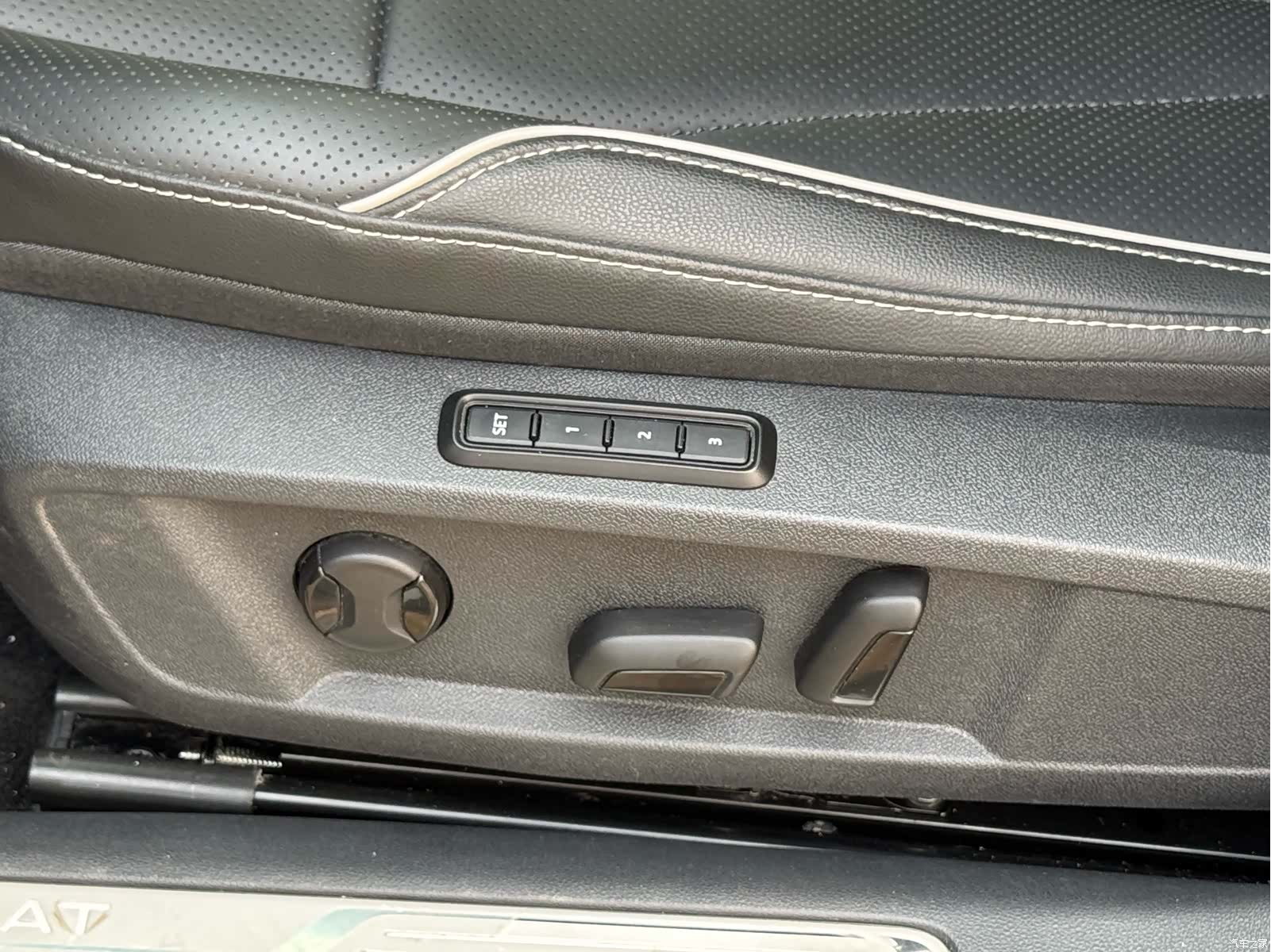 Volkswagen Passat, 2024 11