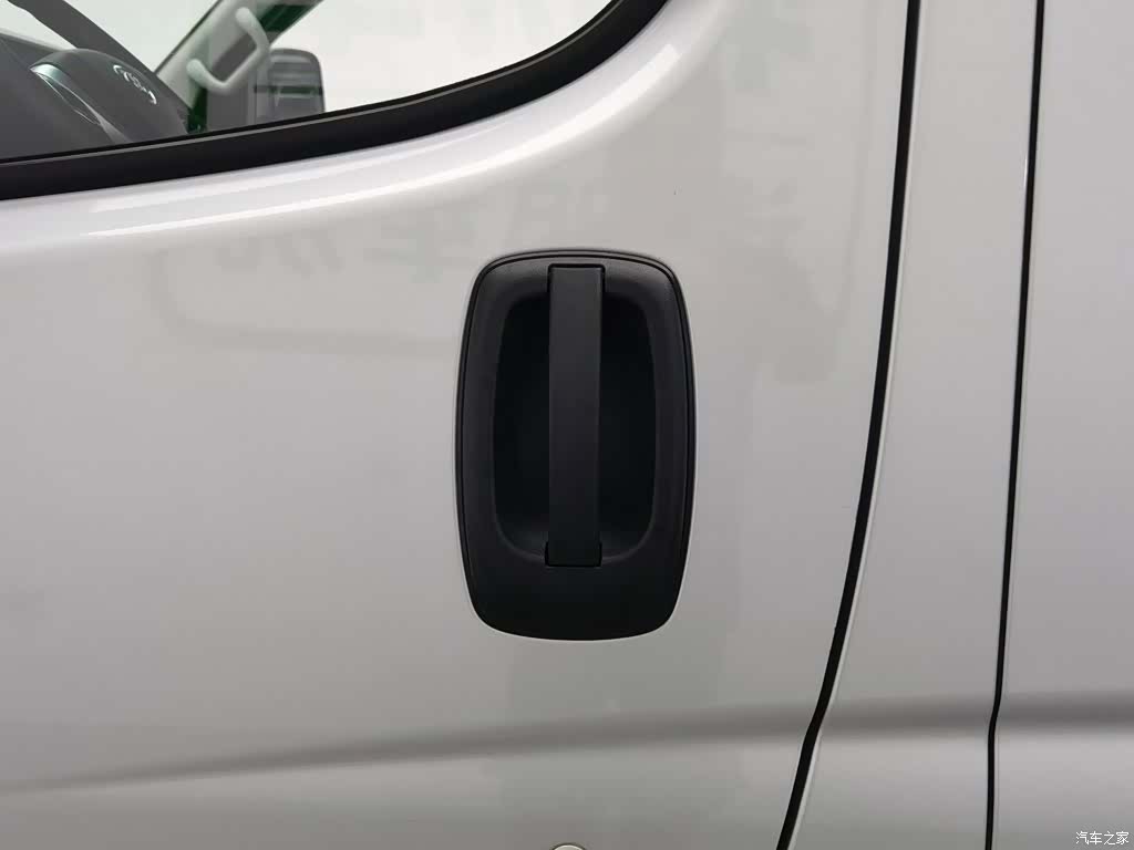 DongFeng V9, 2024 18