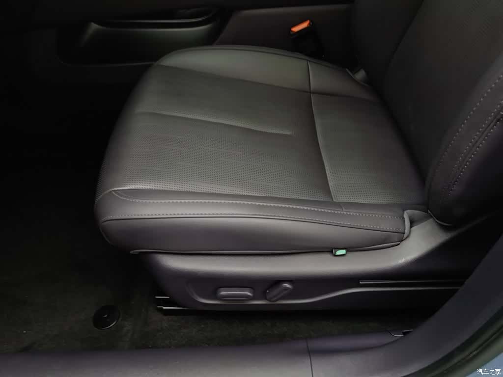 Leapmotor B01, 2025 20