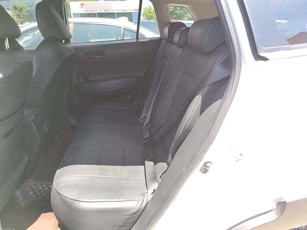 Toyota Frontlander, 2023 17