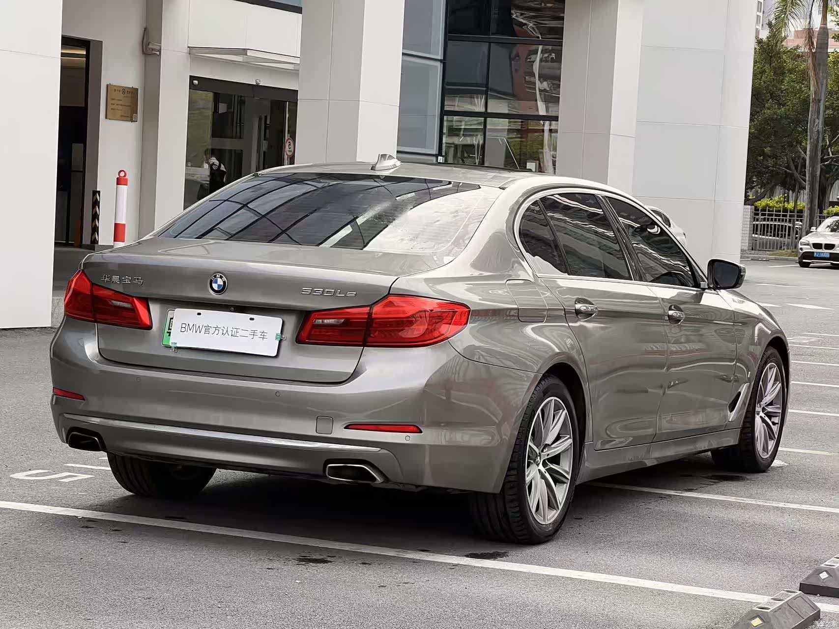 BMW 5 Series, 2018 все фото