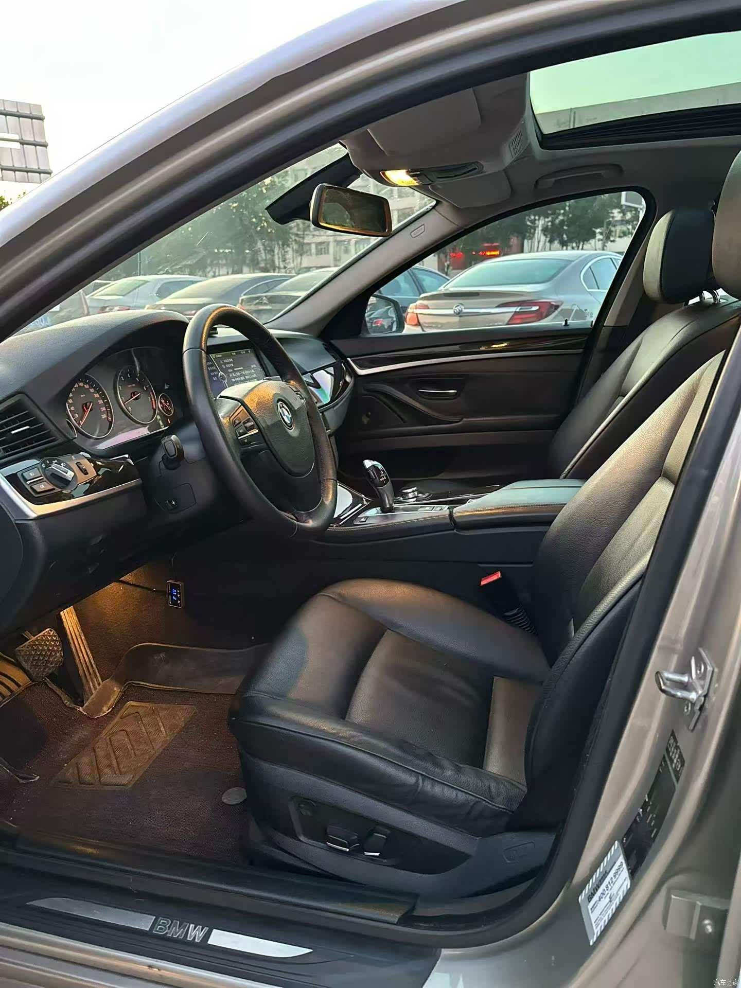 BMW 5 Series, 2011 все фото