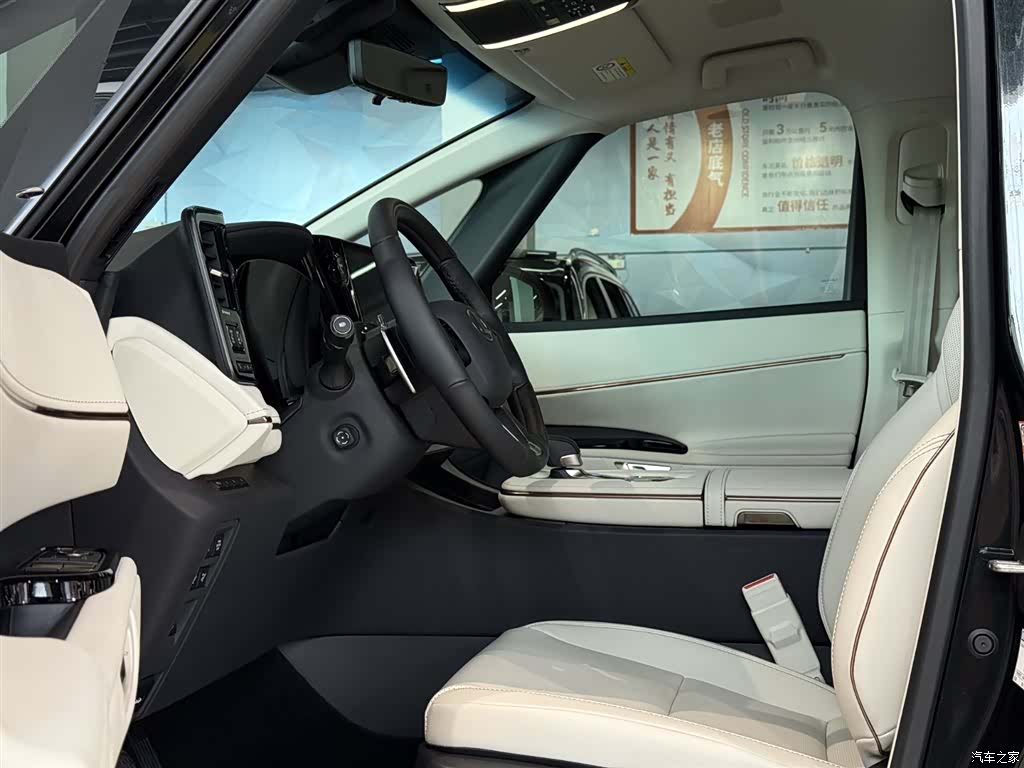 Lexus LM, 2026 25
