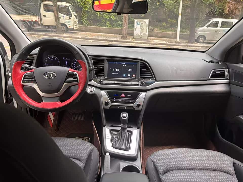 Hyundai Lead Hyundai Lead