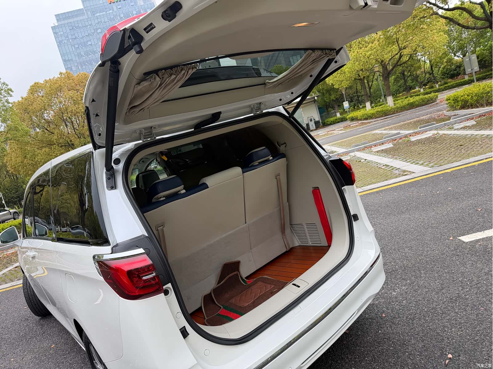 Buick GL8, 2021 8