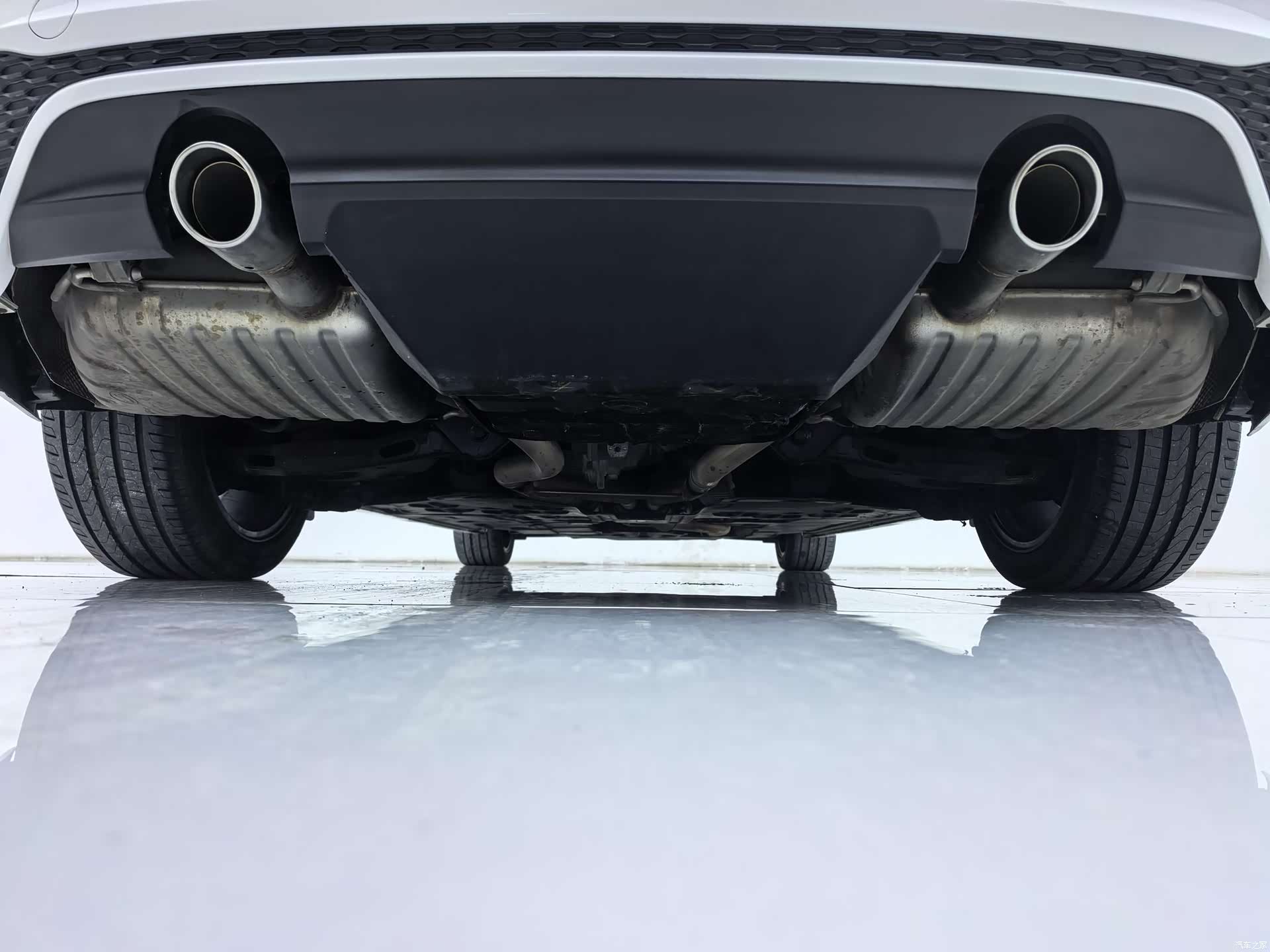 Land Rover XEL, 2022 29