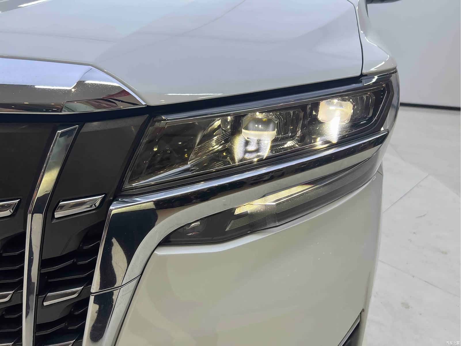 Toyota Alphard, 2021 7
