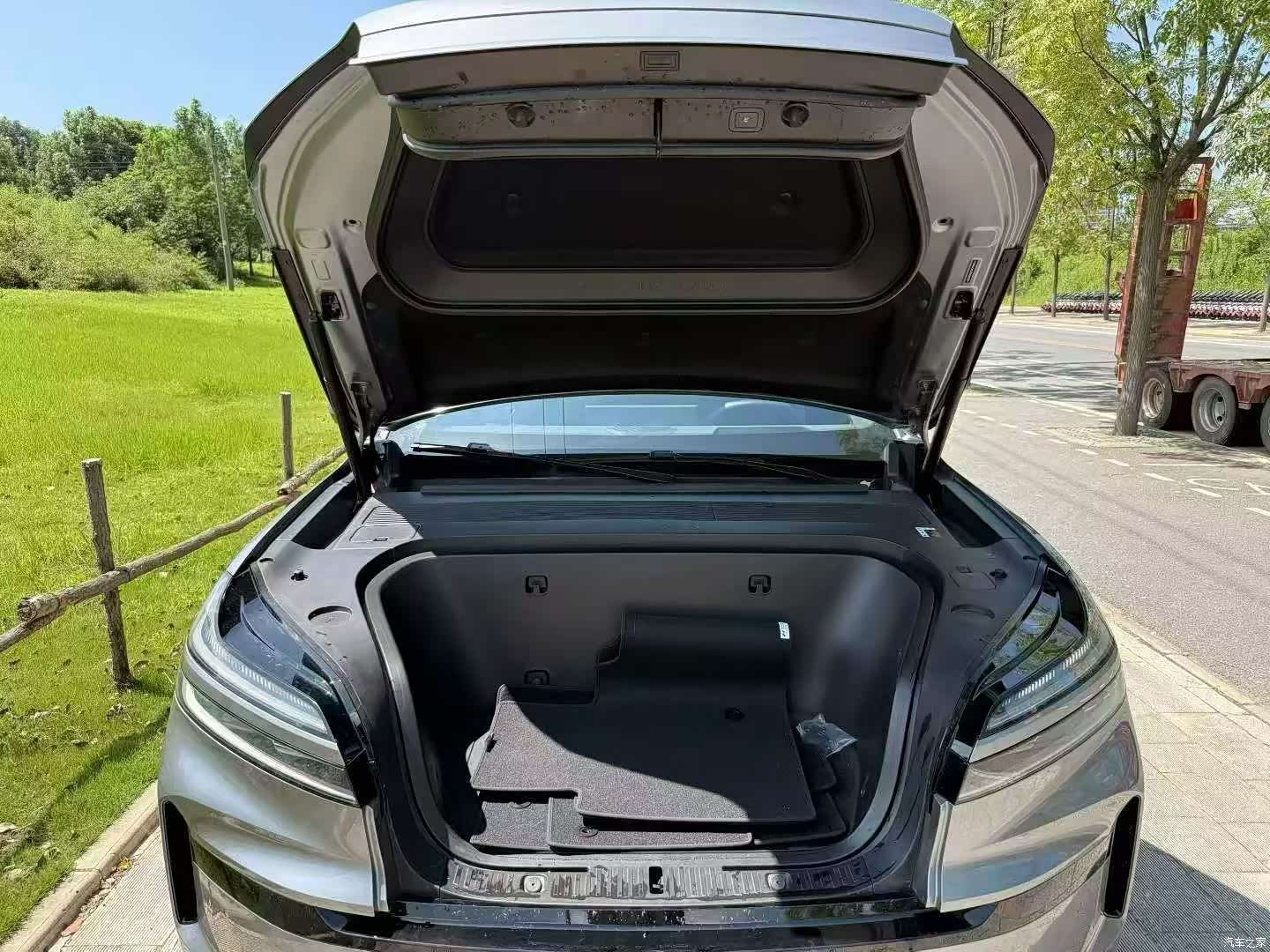 NIO L90, 2025 9