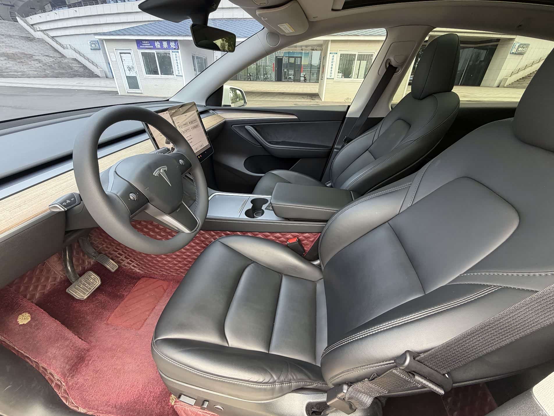 Tesla Model Y, 2023 7