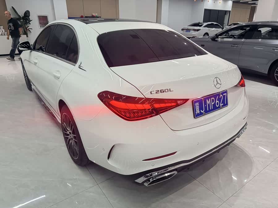 Mercedes-Benz C-Class 2024, фото 3