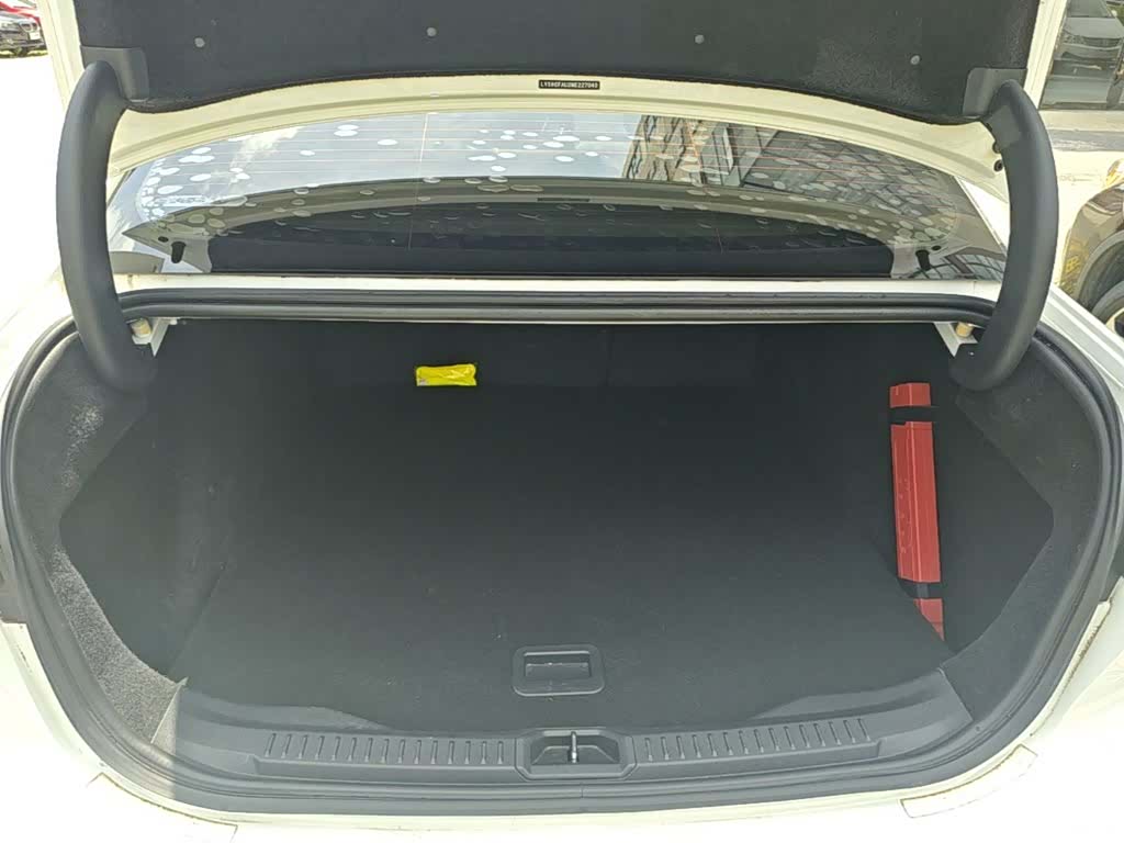 Ford Focus, 2022 19