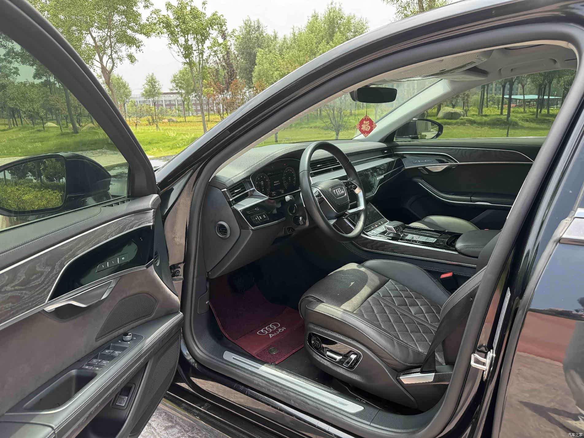 Audi A8L, 2022 4