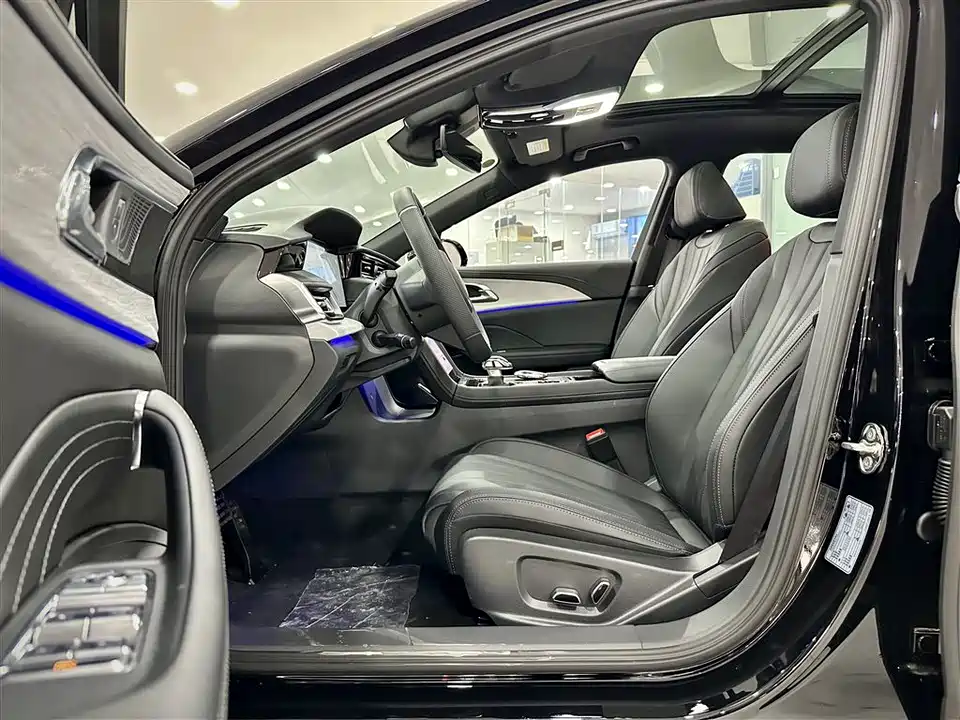 Hongqi H5