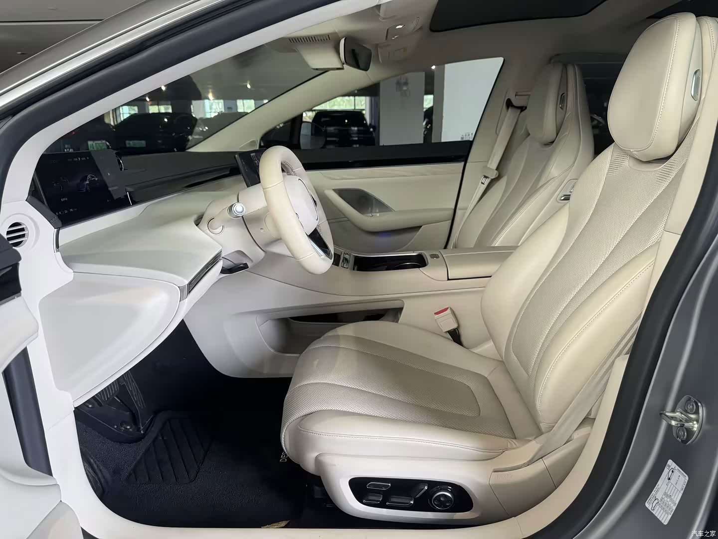 Luxeed S7, 2024 4