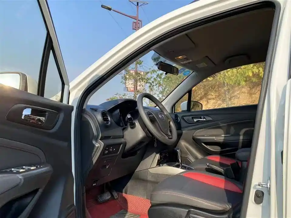 Changan CS15