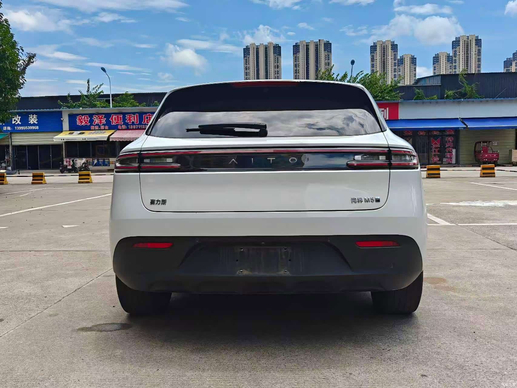 AITO M5, 2023 все фото