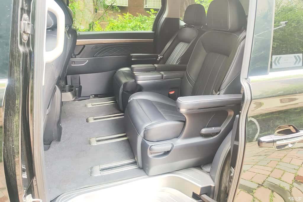 Trumpchi M8, 2020 11