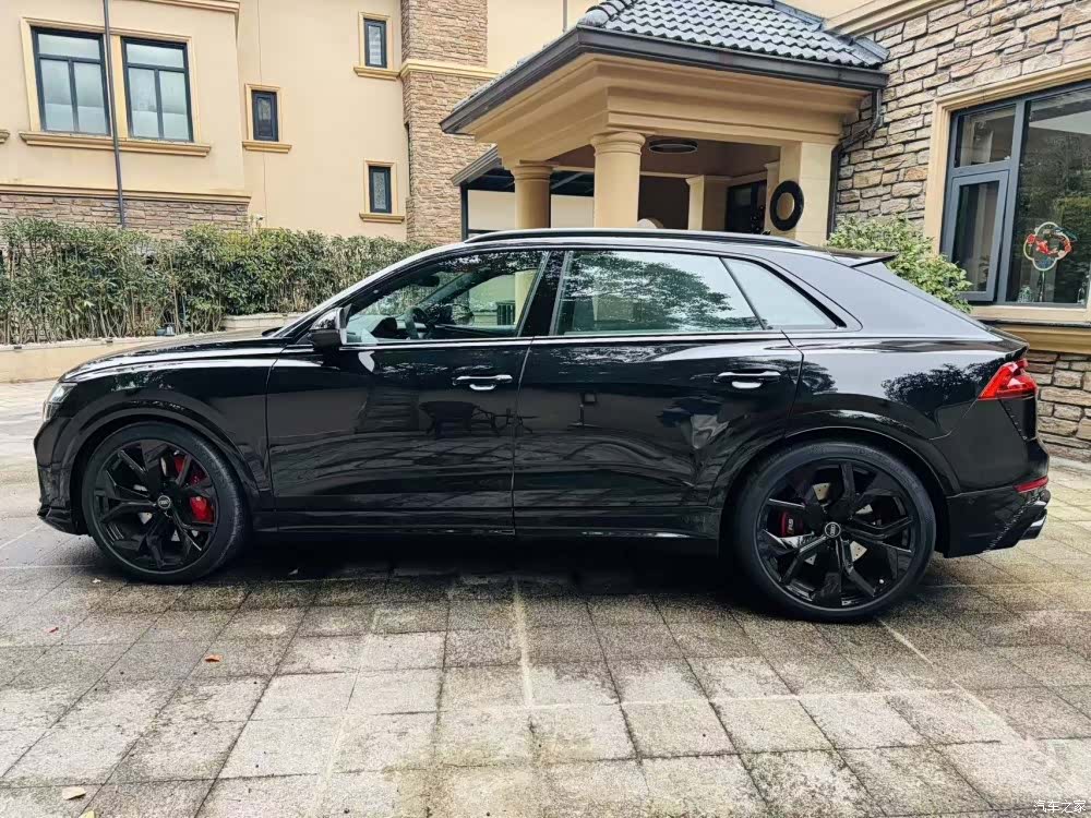 Audi Q8, 2026 11