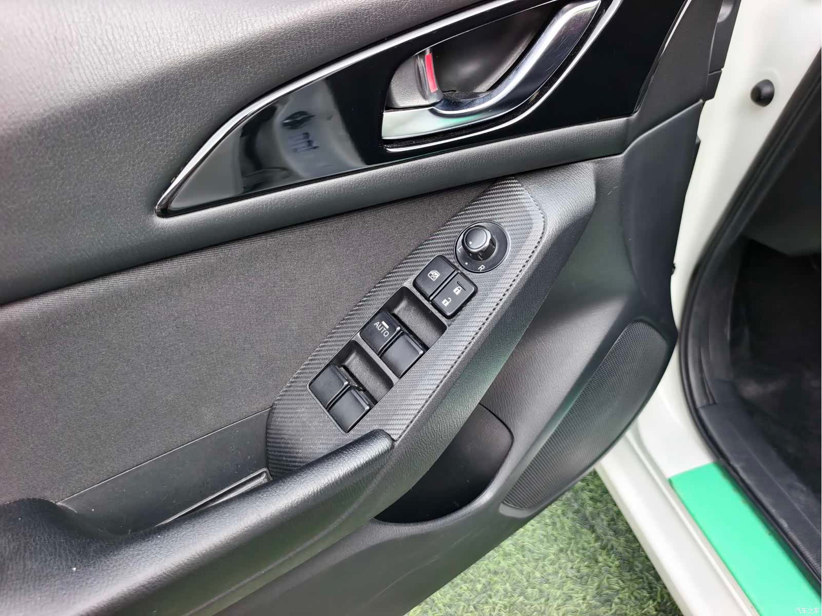Mazda Mazda3, 2016 8