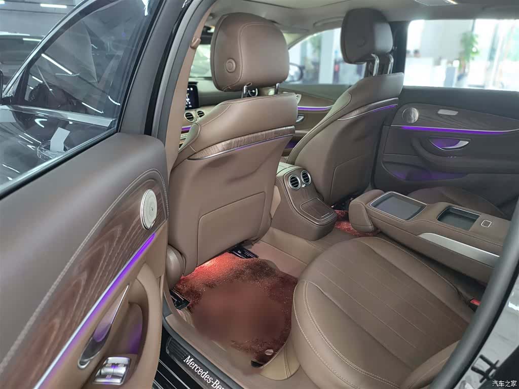 Mercedes-Benz E-Class, 2023 8