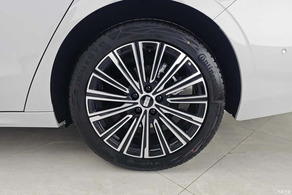 Geely A7, 2025 6