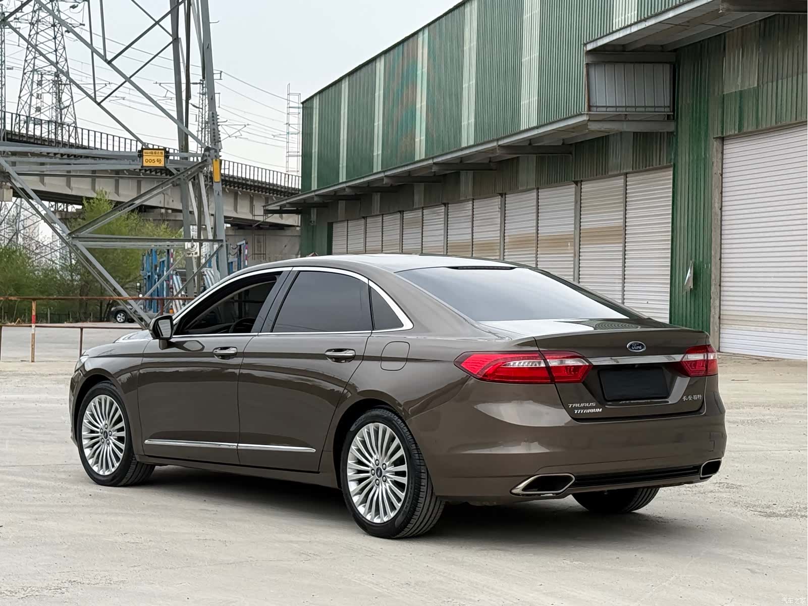 Ford Taurus, 2016 4