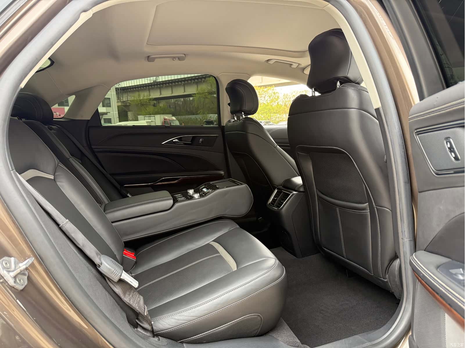 Ford Taurus, 2016 17