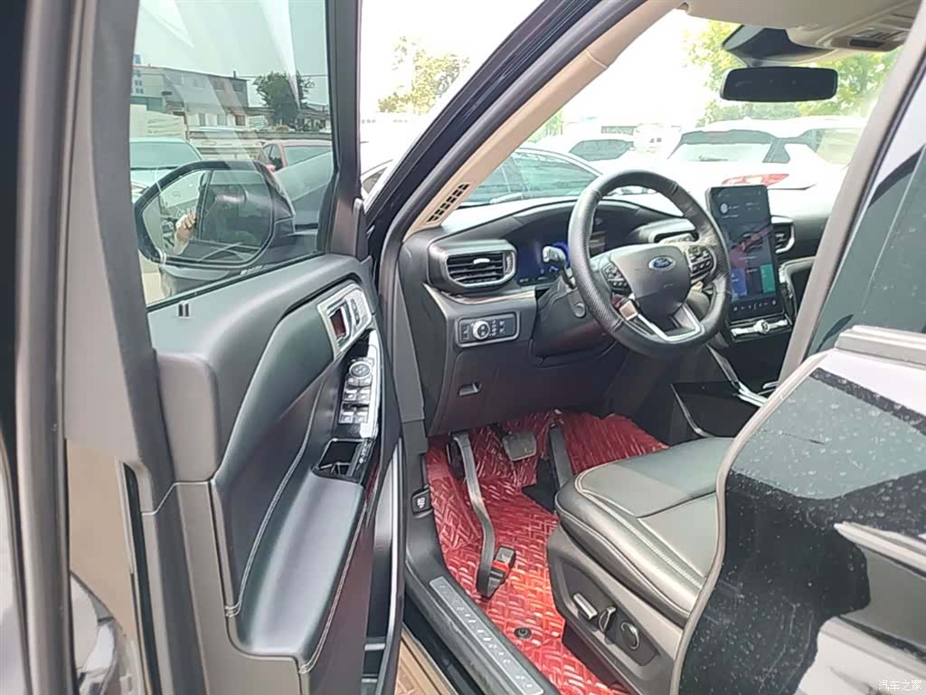 Ford Explorer, 2022 16